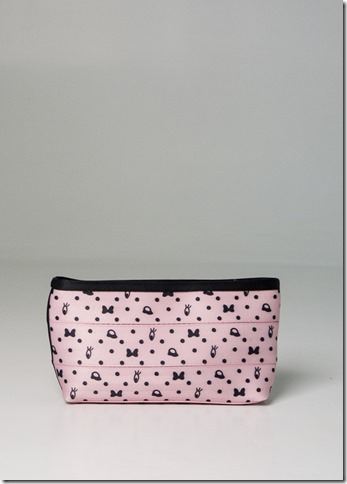 large_makeup_case_blushing_minnie_product__41998.1421784530.500.659