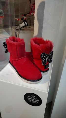 MInnie Mouse Uggs