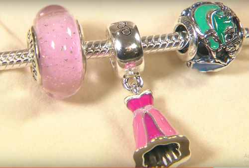 2016-03-17 11_03_23-Disney Parks Blog Unboxed – New PANDORA Jewelry at Disney Parks in Spring 2016 _