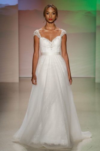Alfred Angelo Spring 2017 Bridal Show With Disney Weddings