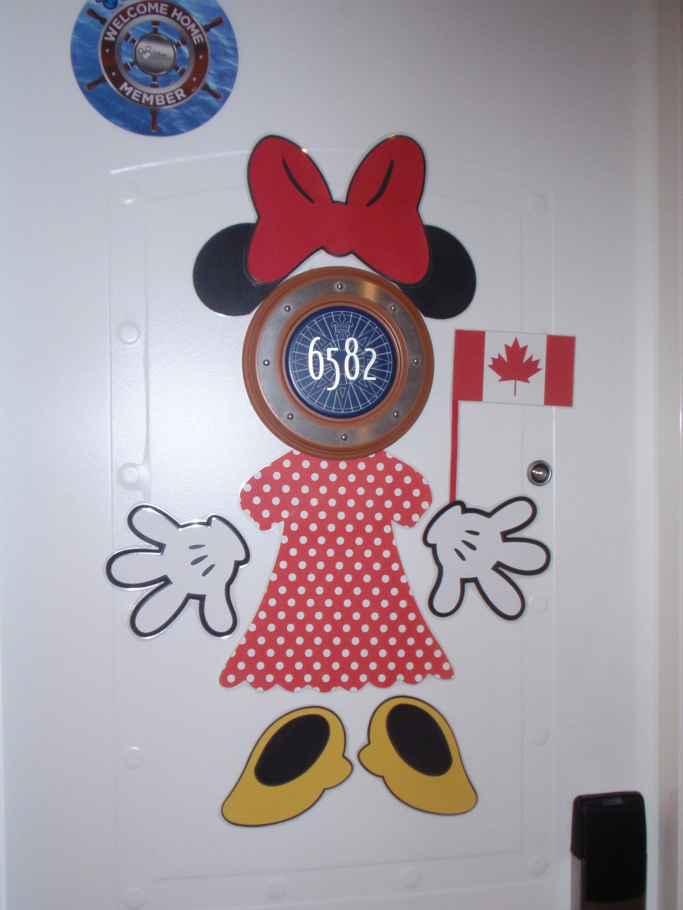 how-to-decorate-your-cabin-door-on-a-disney-cruise